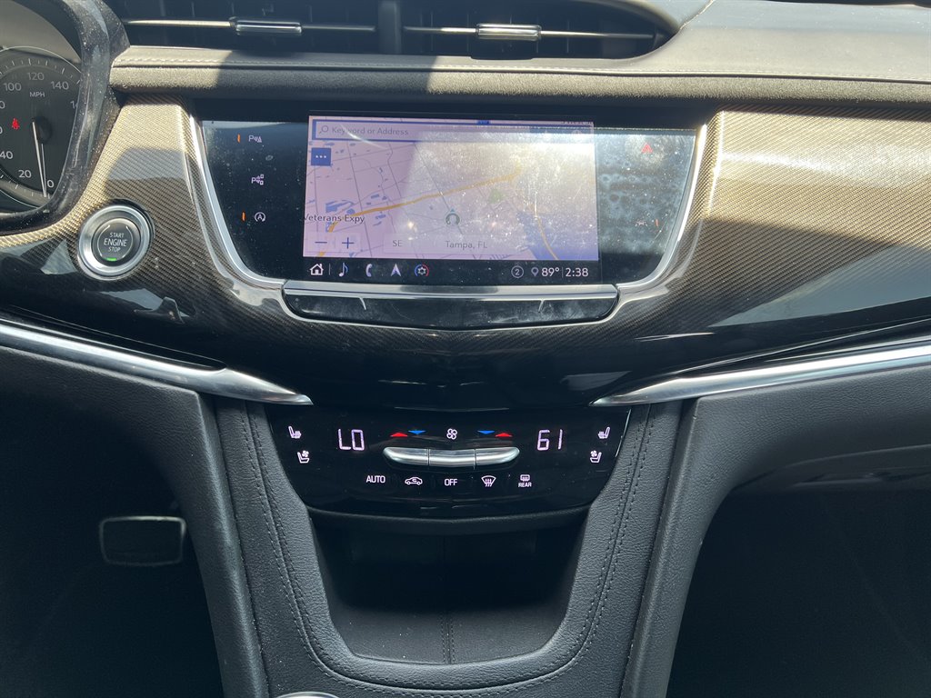 Vehicle image 21 of 32