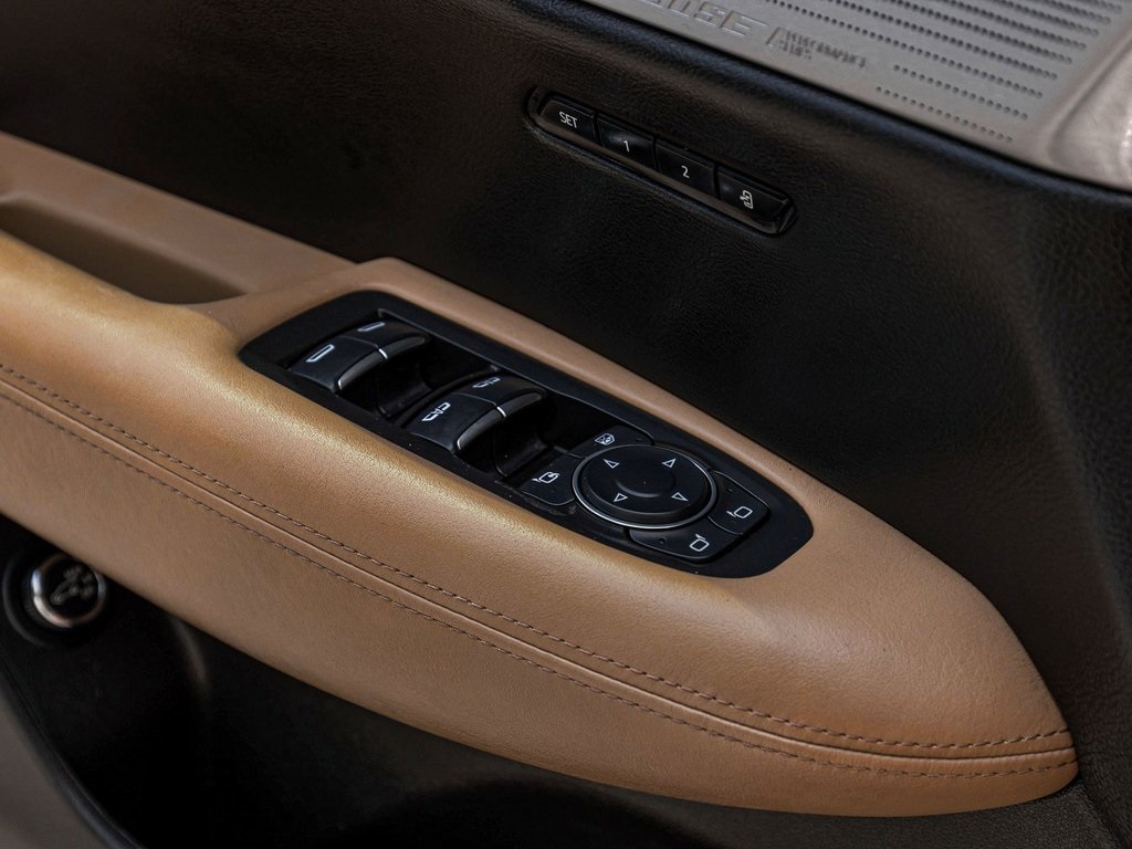 Vehicle image 12 of 50
