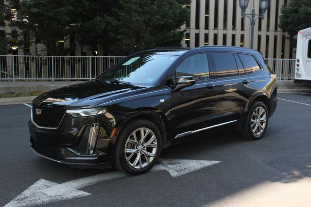 2020 Cadillac XT6 Sport Image 1 of 36