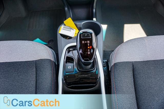 Vehicle image 28 of 35