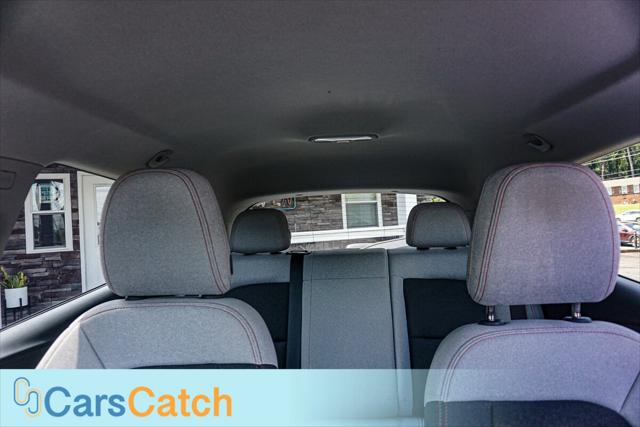 Vehicle image 32 of 35