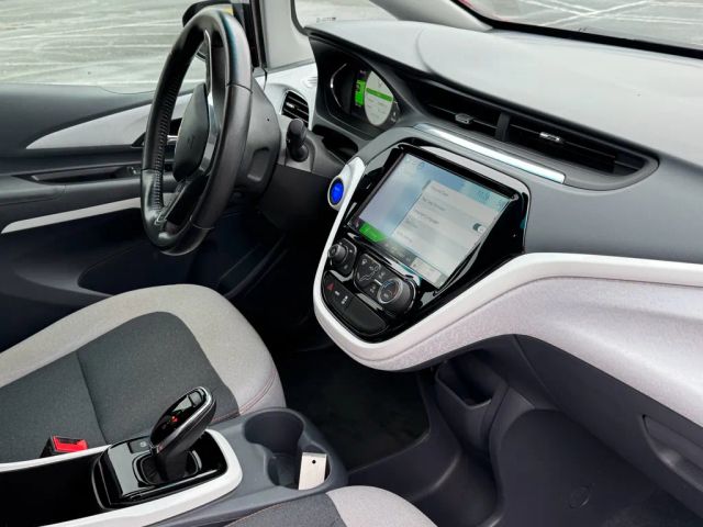 2020 Chevrolet Bolt EV LT Image 18 of 29