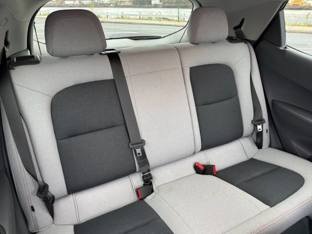 2020 Chevrolet Bolt EV LT Image 7 of 29