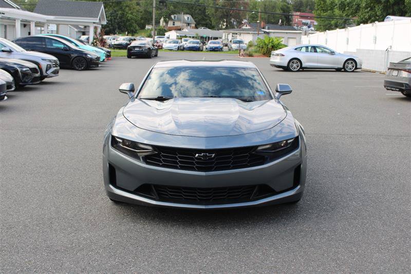 2020 Chevrolet Camaro 1LT Image 2 of 15