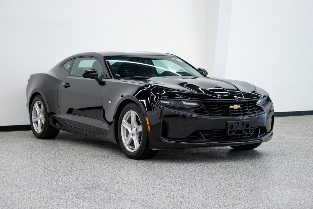 2020 Chevrolet Camaro 1LT Image 4 of 33