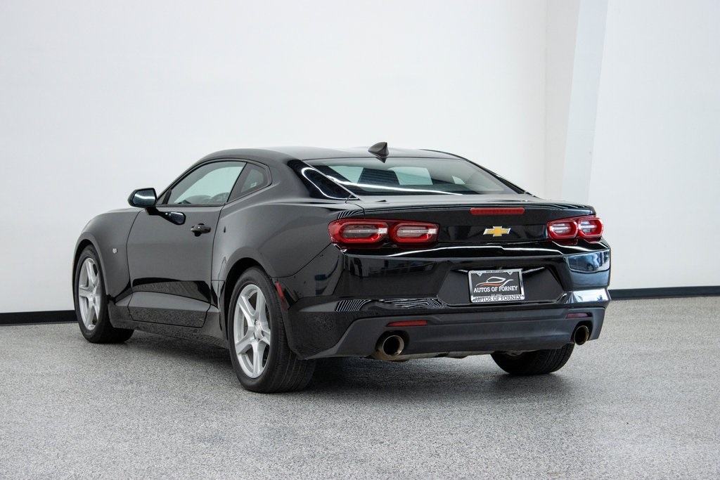 2020 Chevrolet Camaro 1LT Image 8 of 33