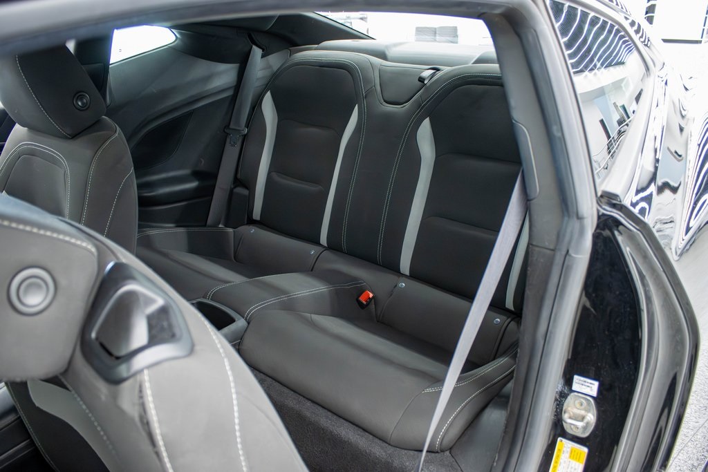 2020 Chevrolet Camaro 1LT Image 10 of 33