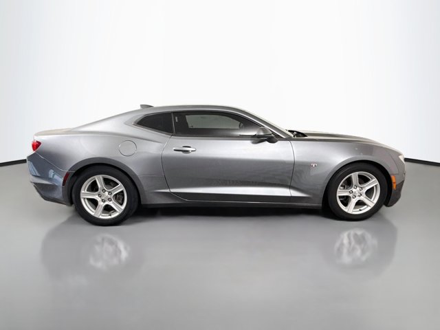 2020 Chevrolet Camaro 1LT Image 3 of 33