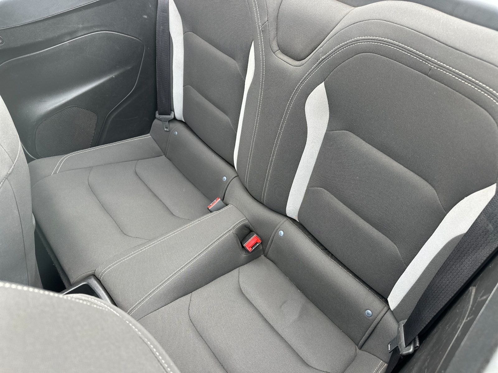 2020 Chevrolet Camaro 1LT Image 12 of 28