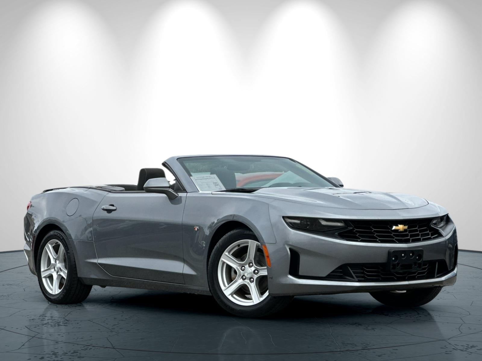 2020 Chevrolet Camaro 1LT Image 4 of 28