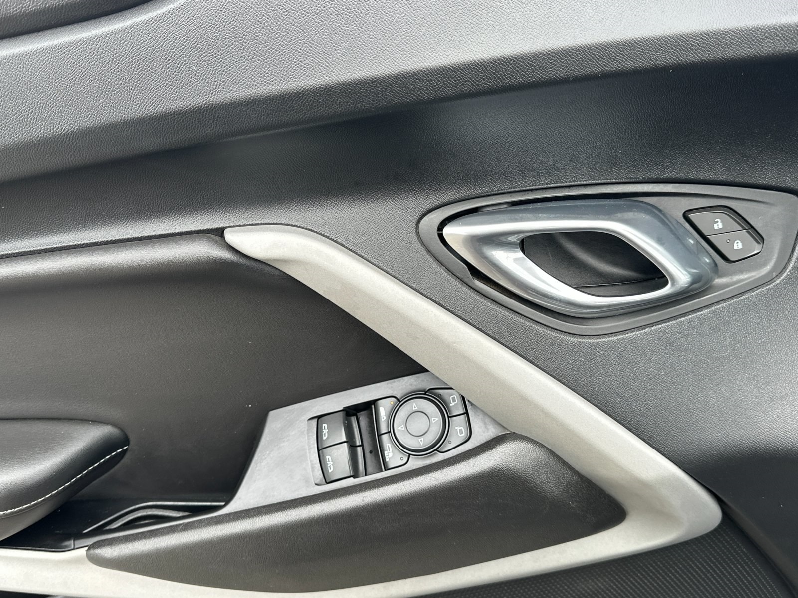 2020 Chevrolet Camaro 1LT Image 24 of 28