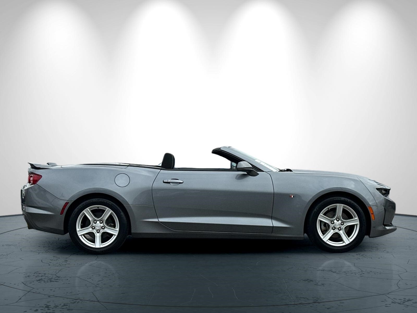 2020 Chevrolet Camaro 1LT Image 6 of 28