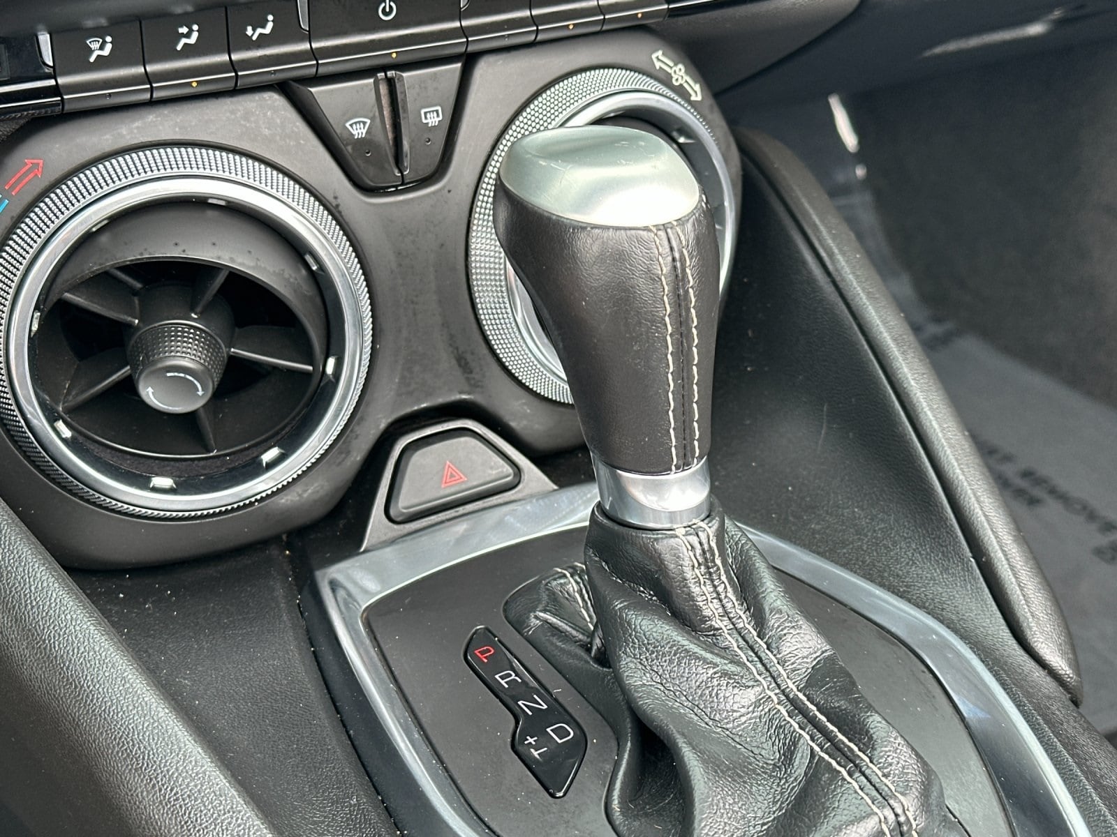 2020 Chevrolet Camaro 1LT Image 22 of 28