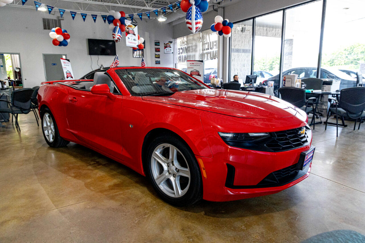 2020 Chevrolet Camaro 1LT Image 3 of 19