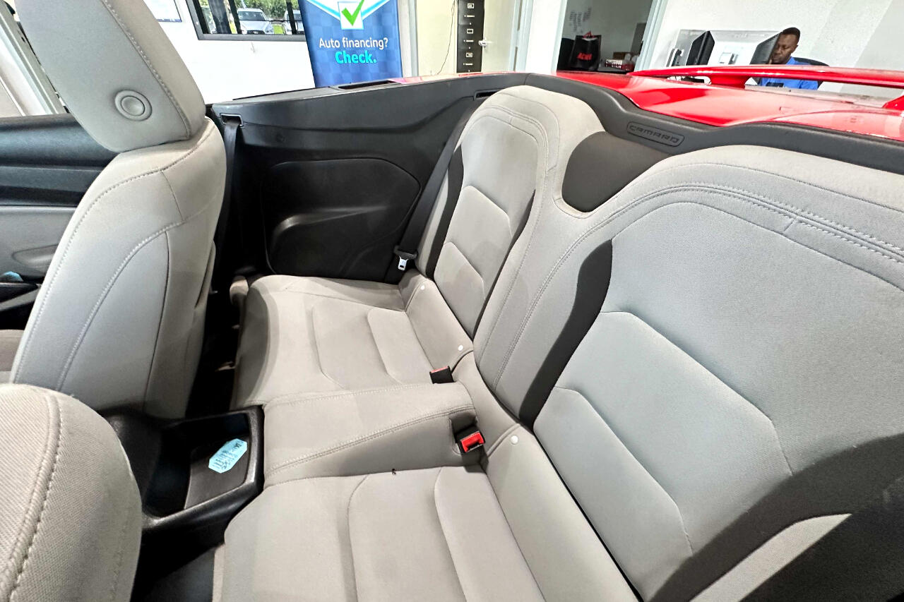 2020 Chevrolet Camaro 1LT Image 11 of 19