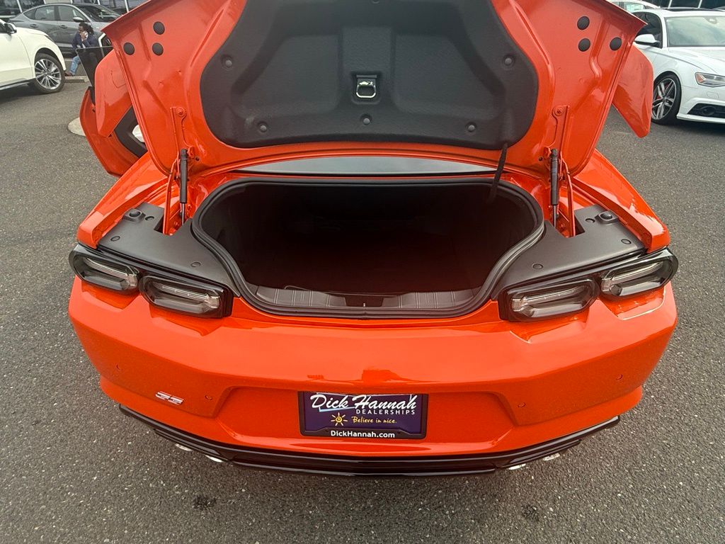 Vehicle image 13 of 25