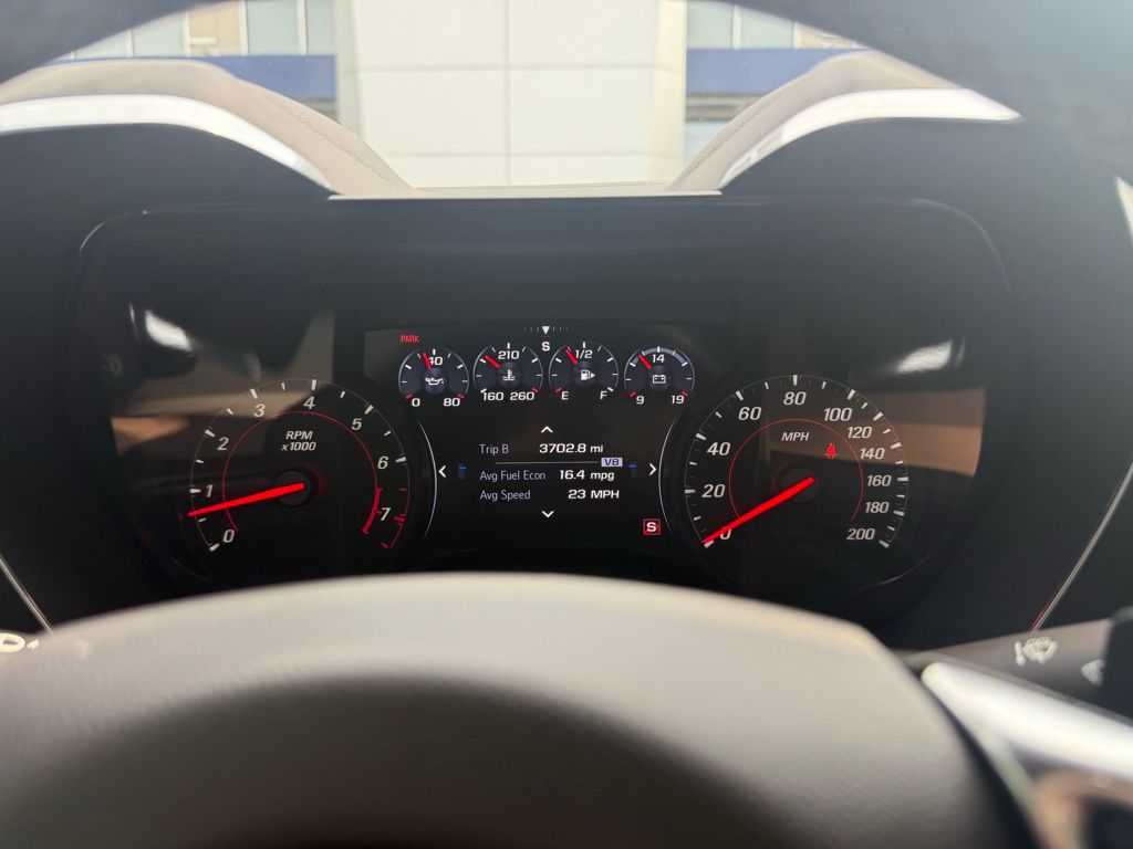 Vehicle image 16 of 25