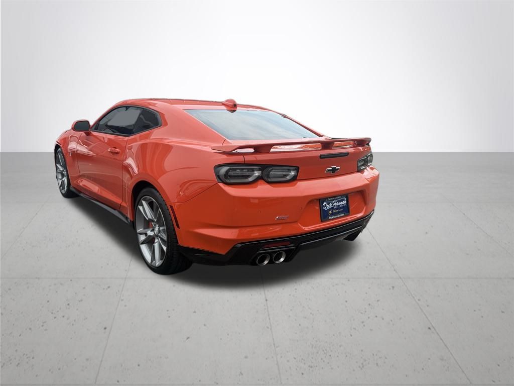 Vehicle image 8 of 25