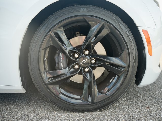 Vehicle image 32 of 34
