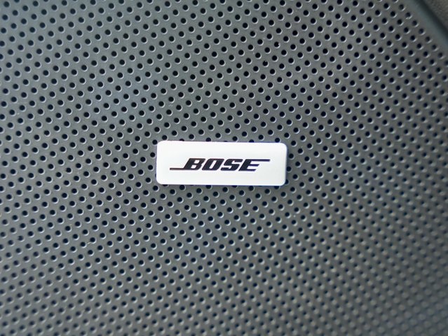 Vehicle image 26 of 34