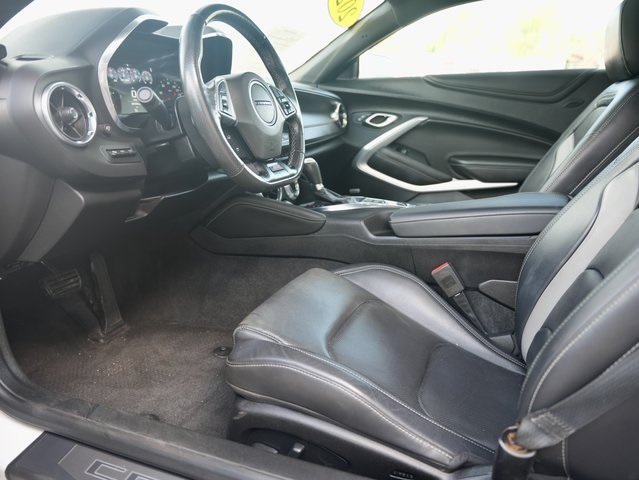 Vehicle image 10 of 34