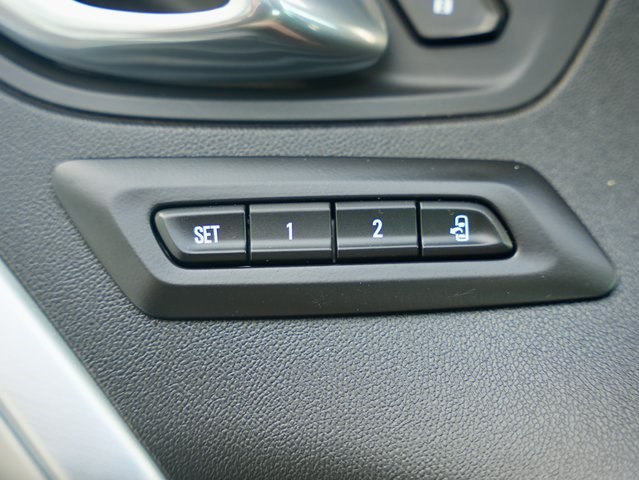 Vehicle image 25 of 34