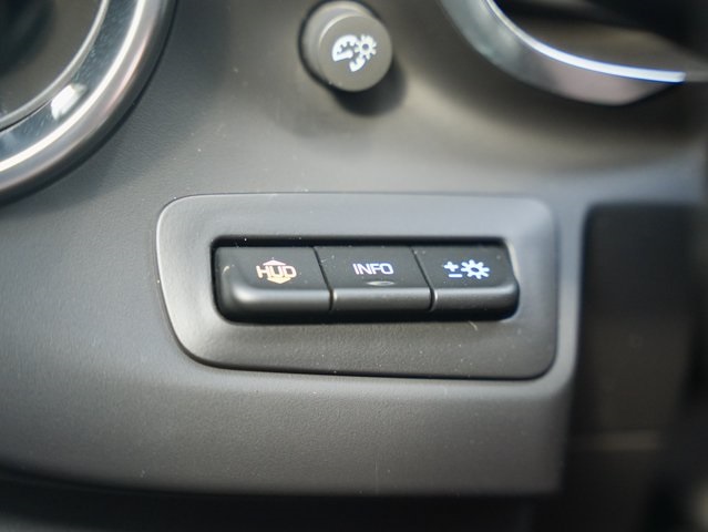 Vehicle image 23 of 34