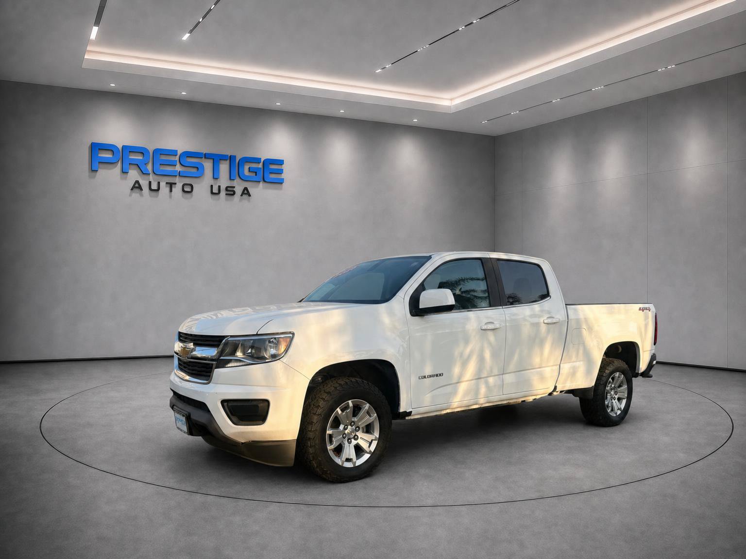 2020 Chevrolet Colorado LT Image 2 of 40