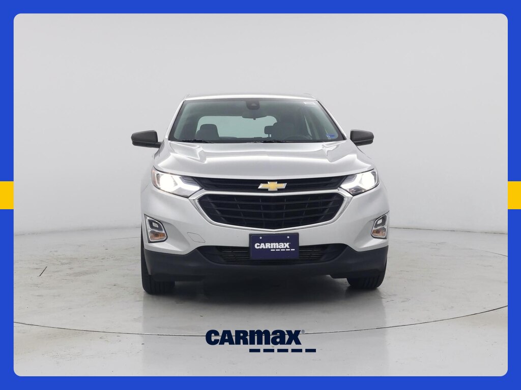 2020 Chevrolet Equinox LS Image 2 of 20