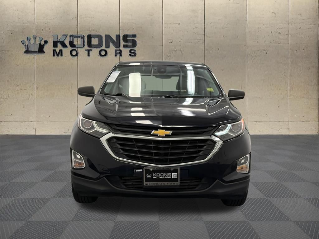 2020 Chevrolet Equinox LS Image 2 of 30