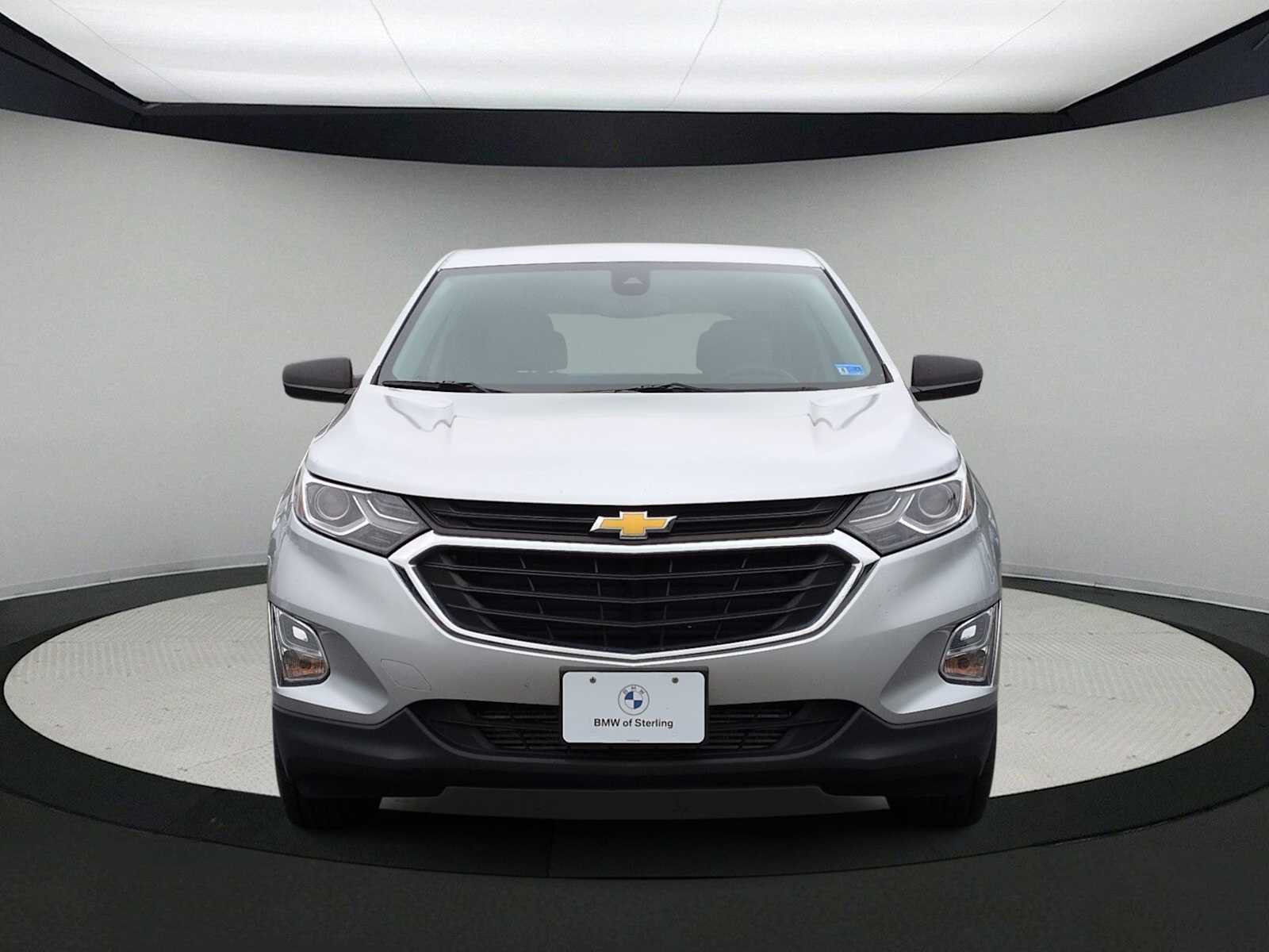 2020 Chevrolet Equinox LS Image 3 of 35