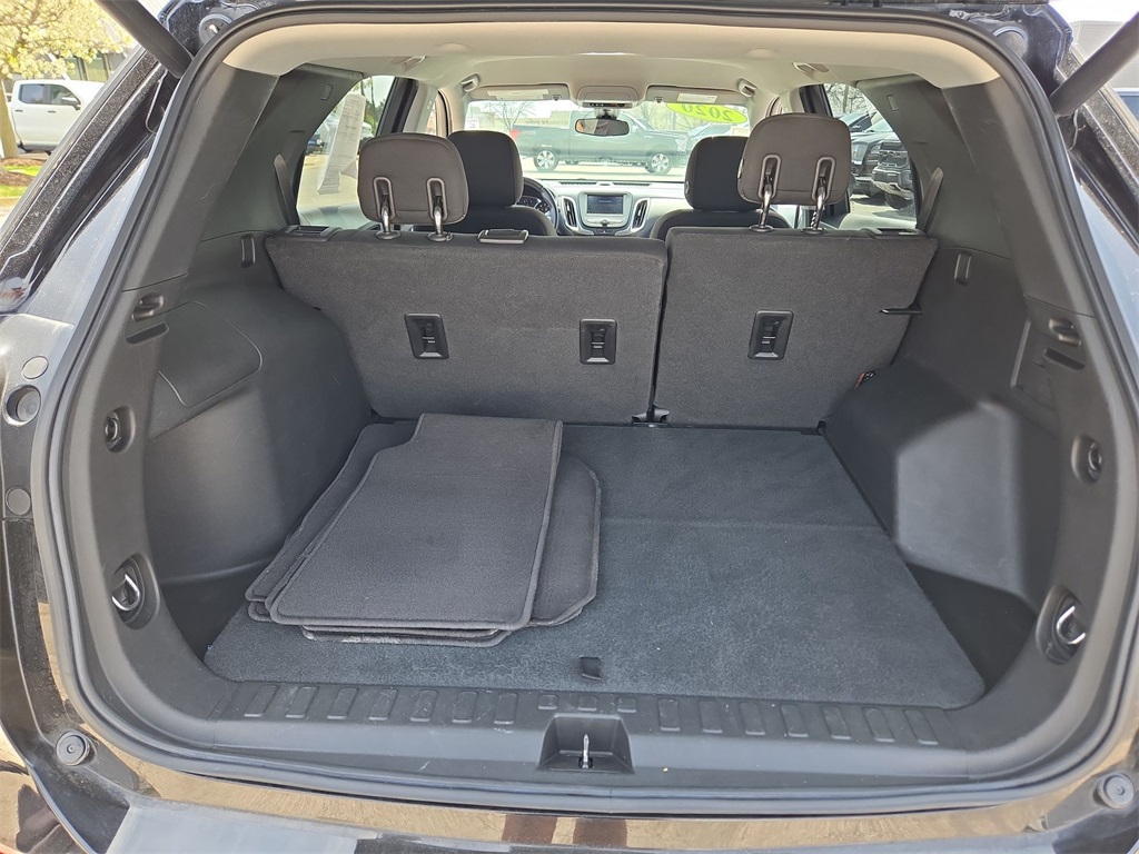 Vehicle image 24 of 32