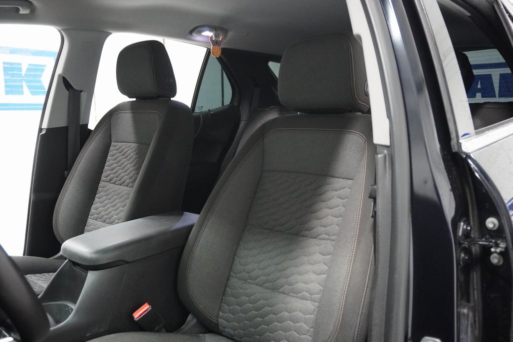 Vehicle image 18 of 34