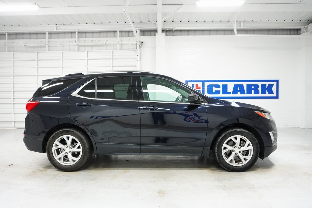 Vehicle image 3 of 34