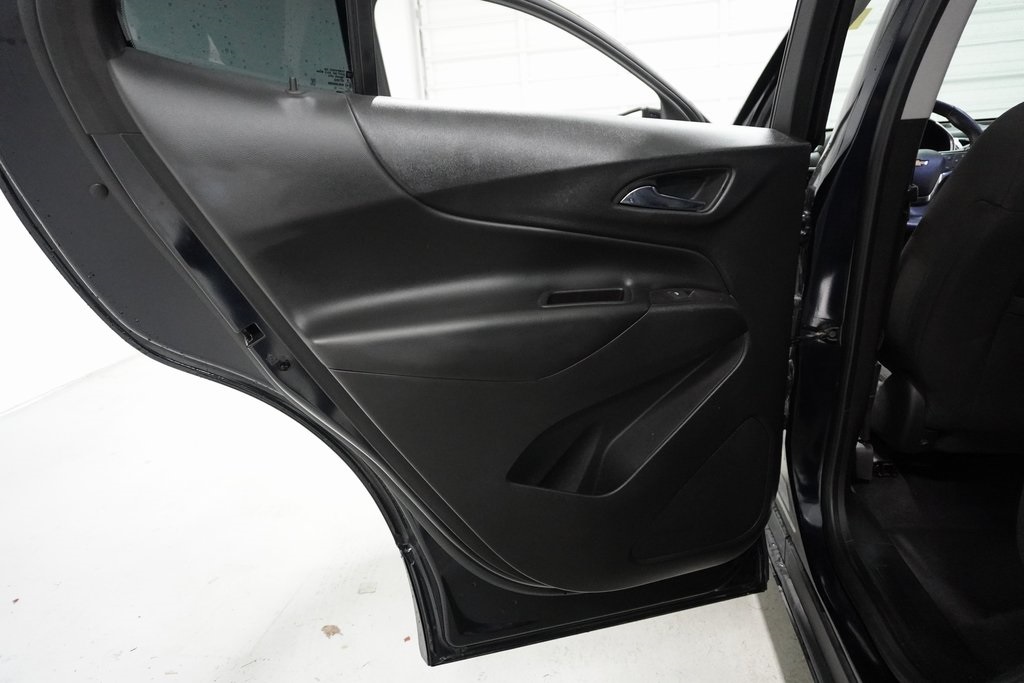 Vehicle image 31 of 34