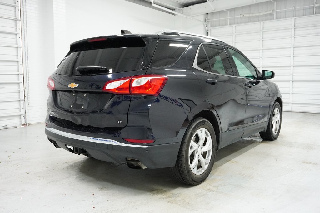 Vehicle image 4 of 34