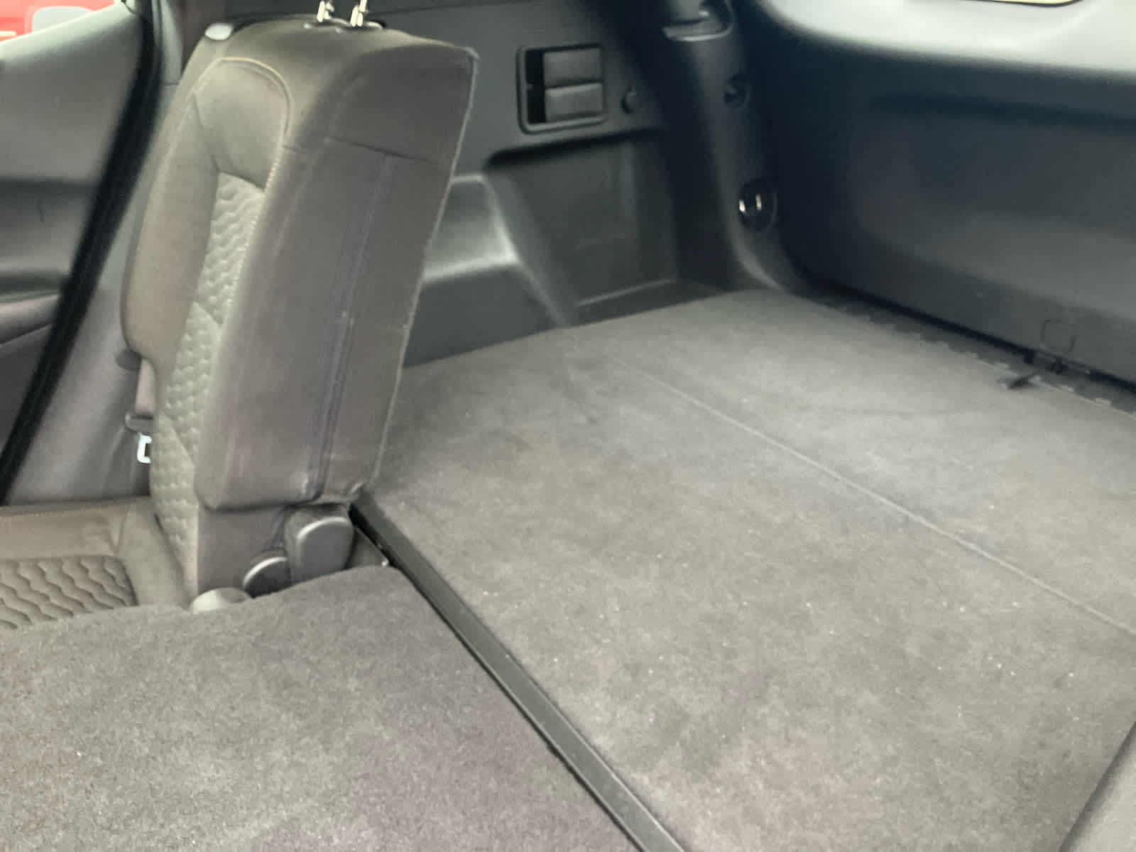 2020 Chevrolet Equinox LT Image 9 of 36