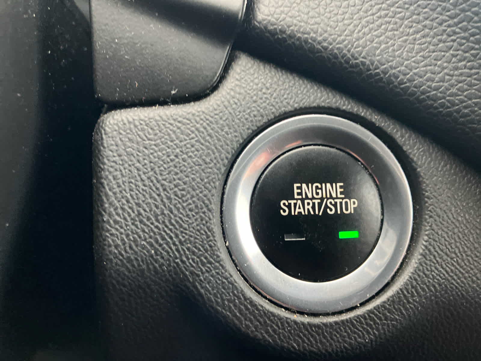 2020 Chevrolet Equinox LT Image 24 of 36