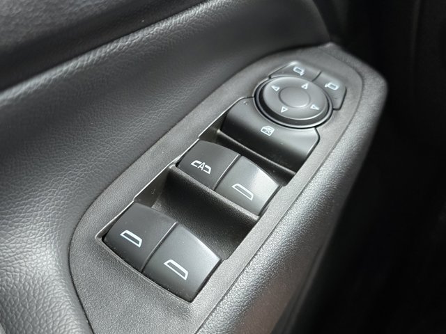 Vehicle image 19 of 26