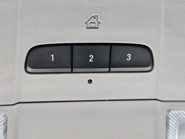 Vehicle image 22 of 26