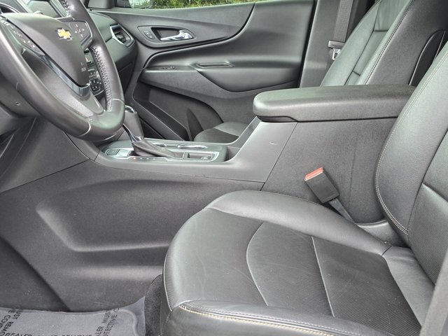 Vehicle image 13 of 26