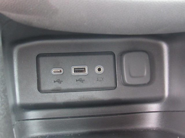 Vehicle image 27 of 43