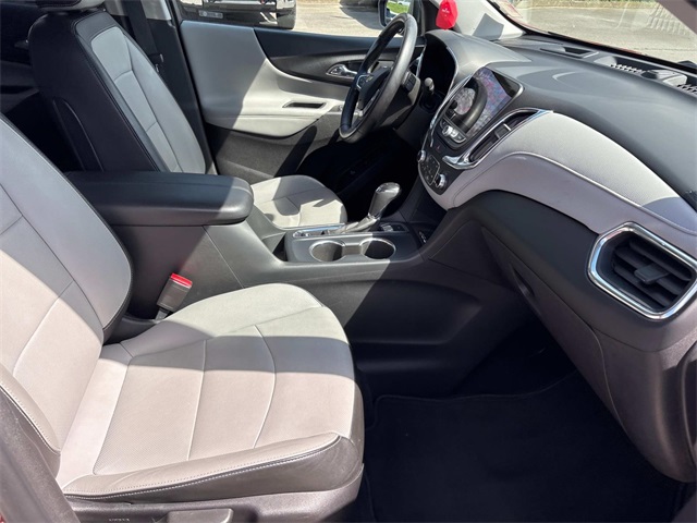 Vehicle image 24 of 34