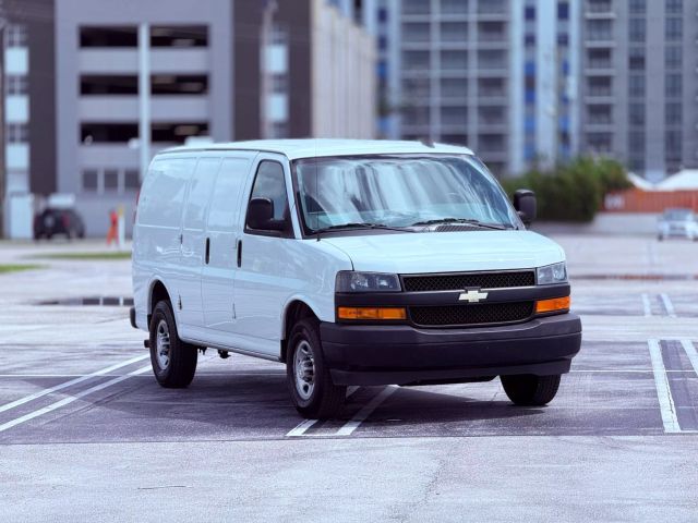Vehicle image 5 of 33