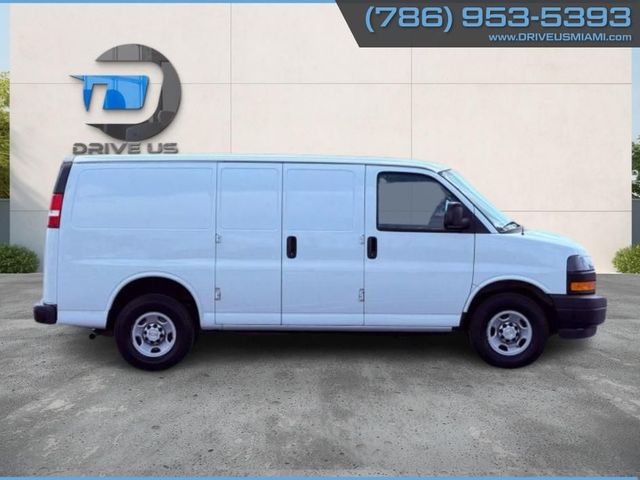 Vehicle image 8 of 33