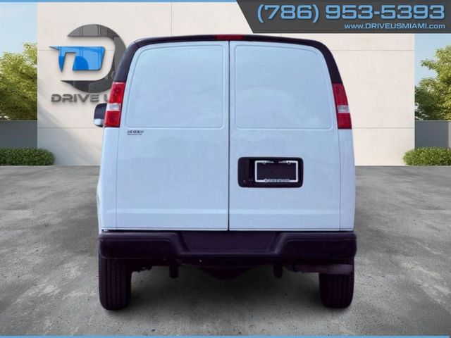 Vehicle image 12 of 33