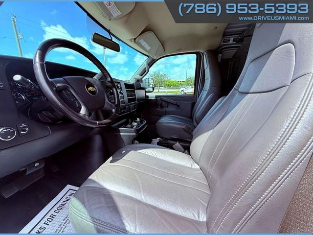 Vehicle image 18 of 33
