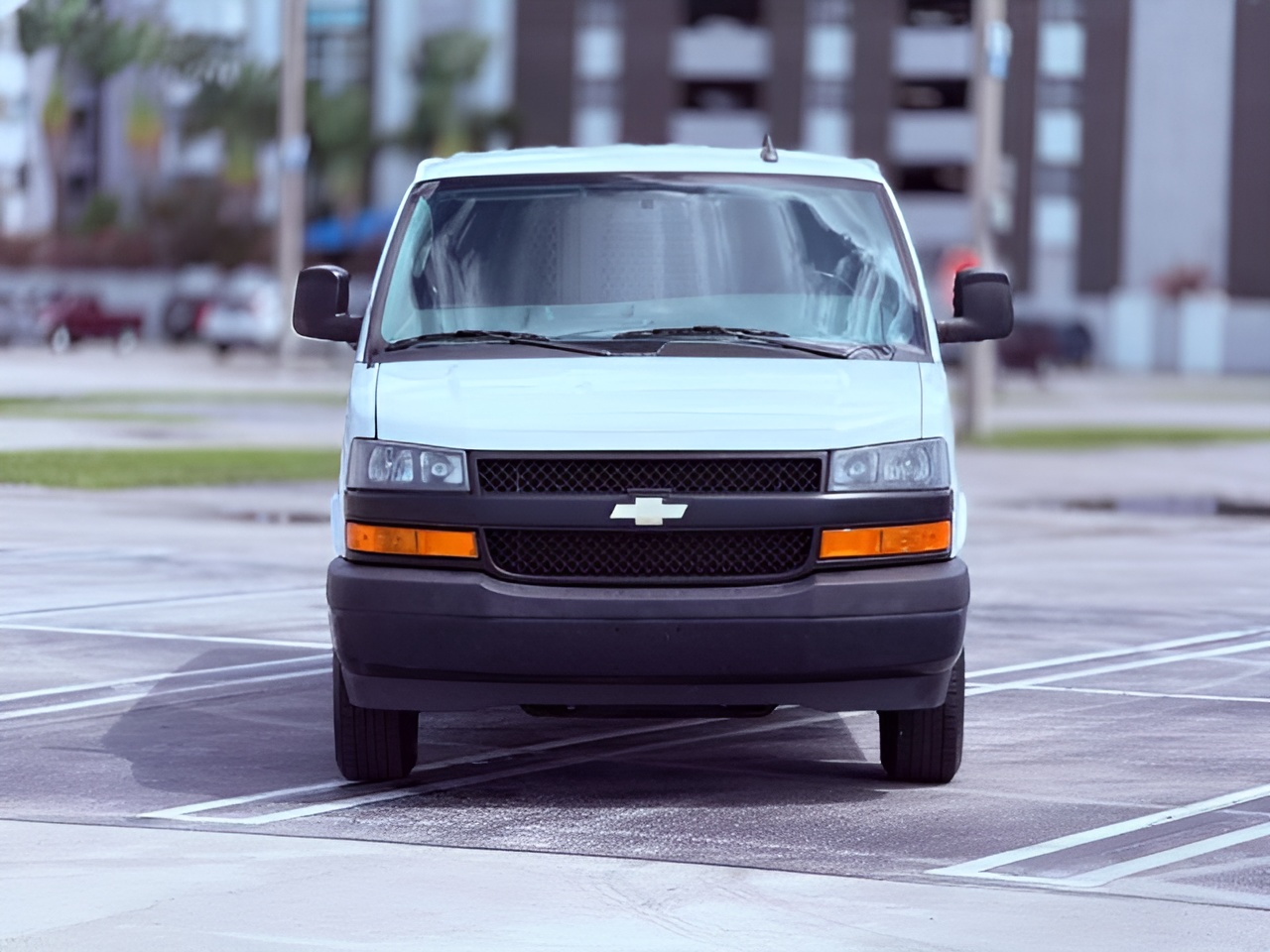 Vehicle image 28 of 33