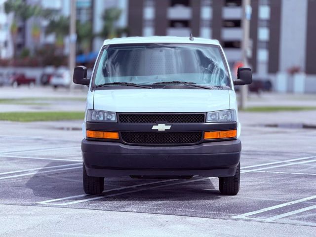Vehicle image 3 of 33