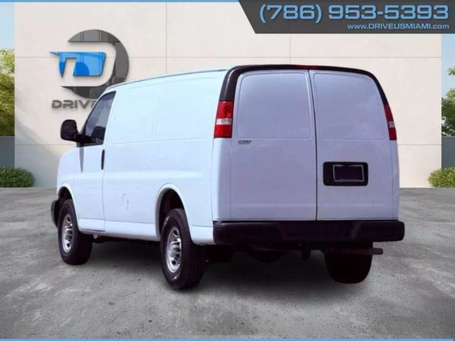 Vehicle image 13 of 33